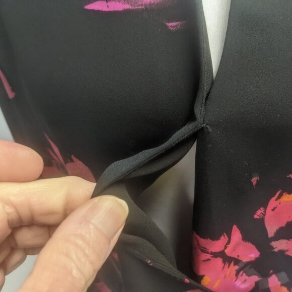 Vince Camuto Size XS Black Floral Tunic - Picture 4 of 16